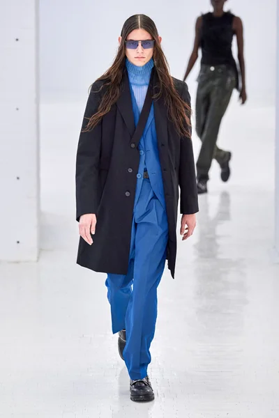 Look 34
